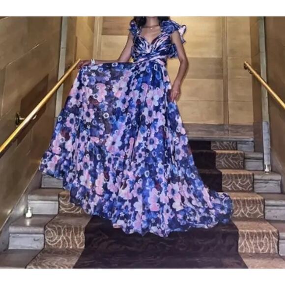 Mac Duggal Floral Cutout Gown - Picture 12 of 13